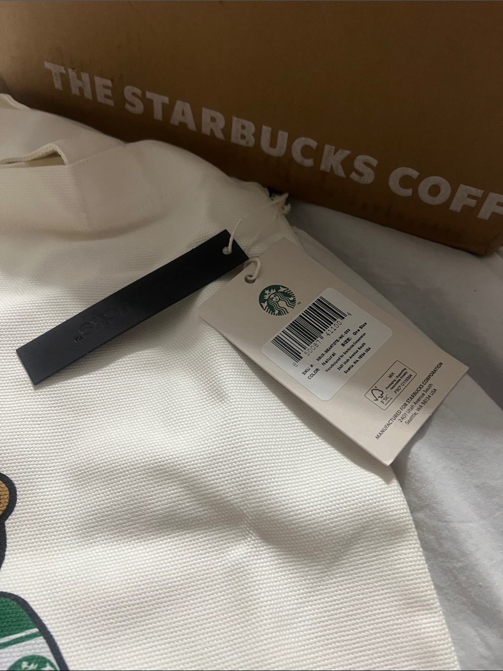 Starbucks BEARISTA TOTE Cream Tote with Green Brown Bearista Graphic - Picture 2 of 6